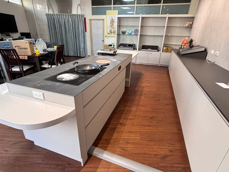 Qun Ge｜EASY Authorized Dealer – Changhua